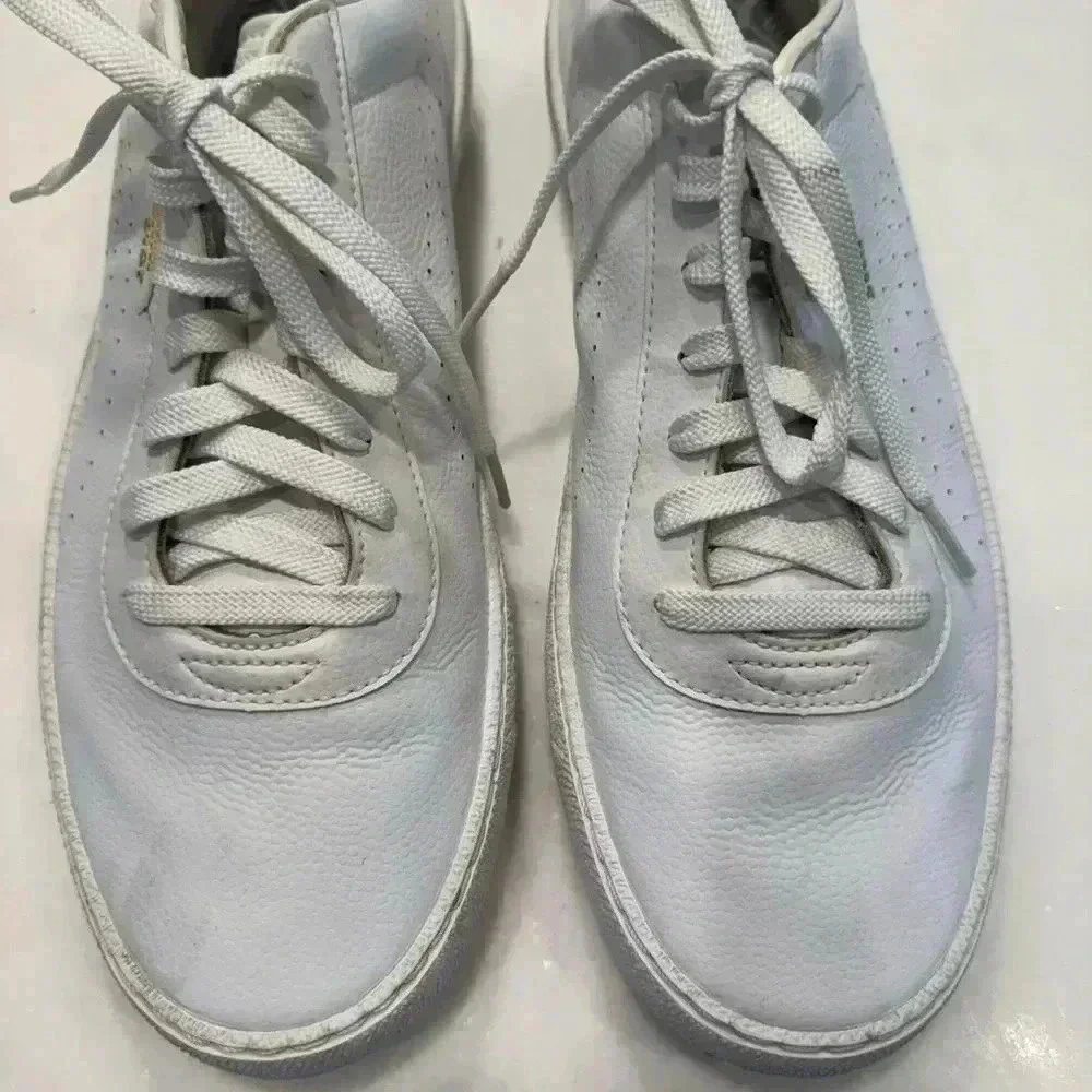Puma men’s white leather sneakers. Perfect condition. Size 12